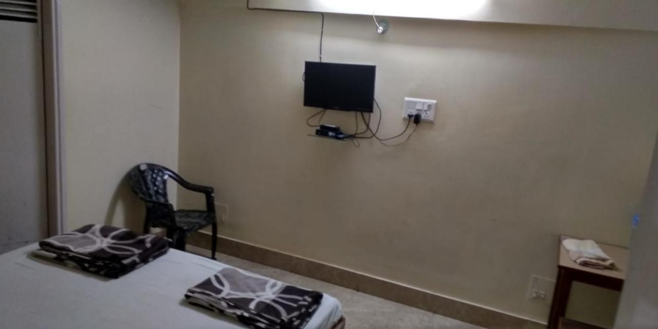 Adarsh Lodge 贾姆谢德布尔 外观 照片